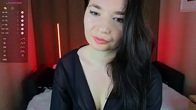 cute club online show from 11.20.25