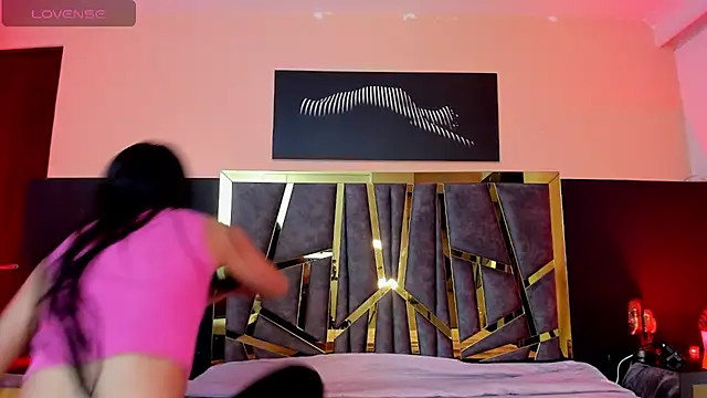 ScarletTorres online show from 11.25.25