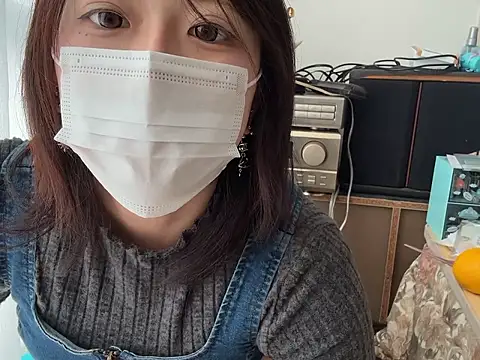 Snapshot of chaco_ chatting on 12.15.25 chaco online show from 12.15.25