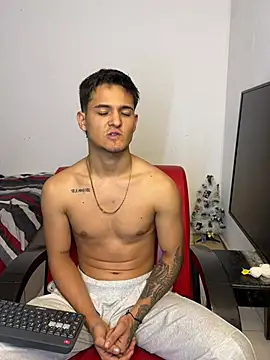 Alex mojica online show from 02.15.26