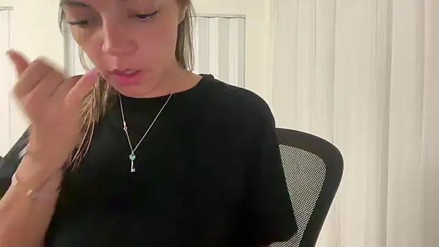 prettyykitty22 online show from 05.04.26