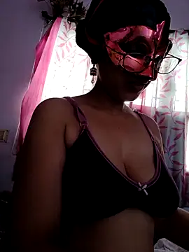 Snapshot of thanusi_2 chatting on 03.05.26 thanusi 2 online show from 03.05.26