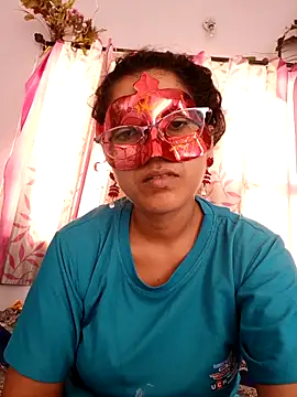 Snapshot of thanusi_2 chatting on 03.08.26 thanusi 2 online show from 03.08.26