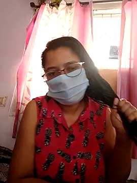 Snapshot of thanusi_2 chatting on 03.16.26 thanusi 2 online show from 03.16.26