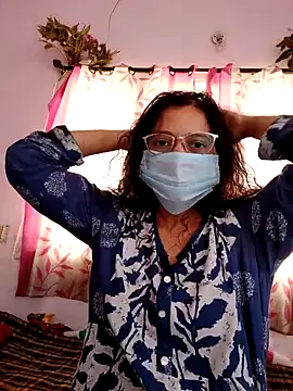 Snapshot of thanusi_2 chatting on 03.19.26 thanusi 2 online show from 03.19.26