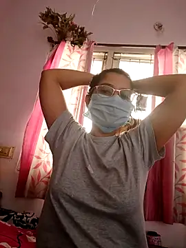 Snapshot of thanusi_2 chatting on 03.25.26 thanusi 2 online show from 03.25.26