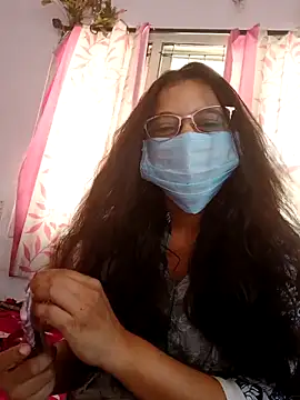 Snapshot of thanusi_2 chatting on 03.28.26 thanusi 2 online show from 03.28.26