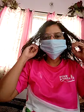 Snapshot of thanusi_2 chatting on 04.09.26 thanusi 2 online show from 04.09.26