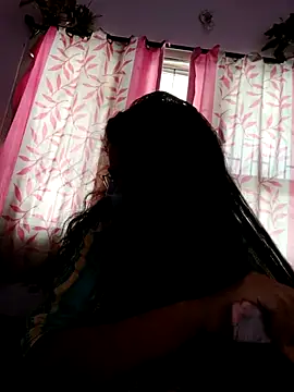 Snapshot of thanusi_2 chatting on 04.12.26 thanusi 2 online show from 04.12.26