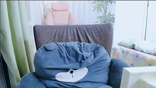 Winnie-01 online show from 05.06.26