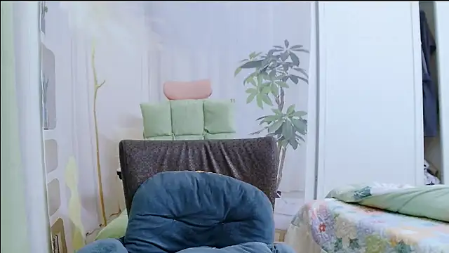 Winnie-01 online show from 05.10.26