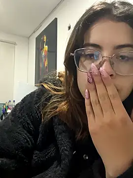 Snapshot of Isabela_Colins chatting on 09.20.25 Isabela Colins online show from 09.20.25