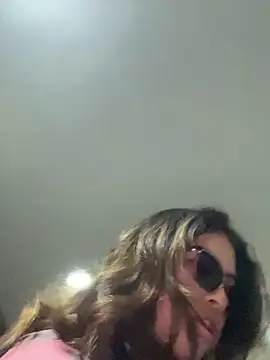 Snapshot of Isabela_Colins chatting on 09.22.25 Isabela Colins online show from 09.22.25