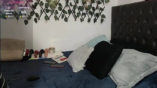 valeria benett online show from 11.14.25