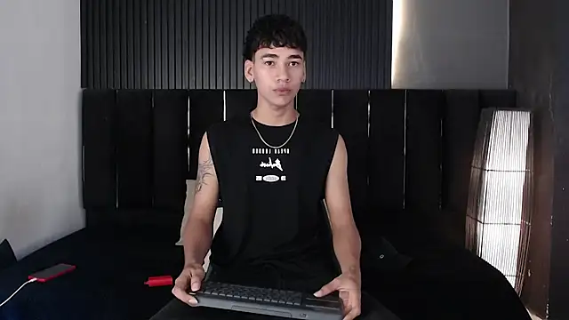 Dominic ghost online show from 04.08.26