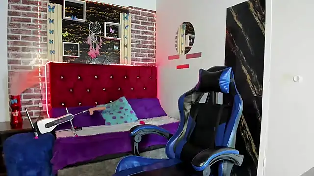 Snapshot of angelitasexxxhot chatting on 11.10.25 angelitasexxxhot online show from 11.10.25