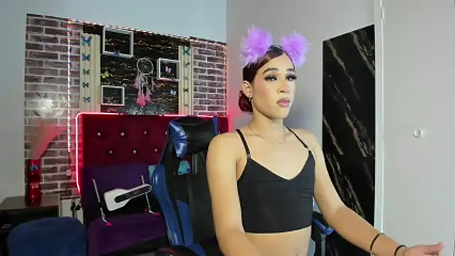 Snapshot of angelitasexxxhot chatting on 11.20.25 angelitasexxxhot online show from 11.20.25