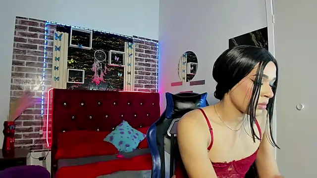 Snapshot of angelitasexxxhot chatting on 11.29.25 angelitasexxxhot online show from 11.29.25