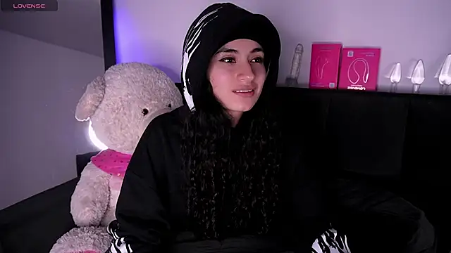 Alynn Bri  online show from 07.01.26