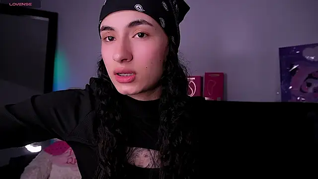 Alynn Bri  online show from 07.07.26