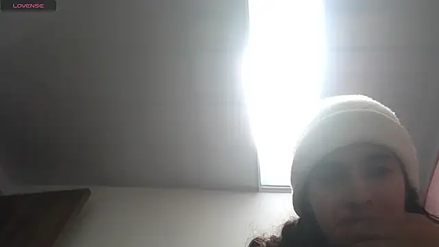 Alynn Bri  online show from 07.22.26