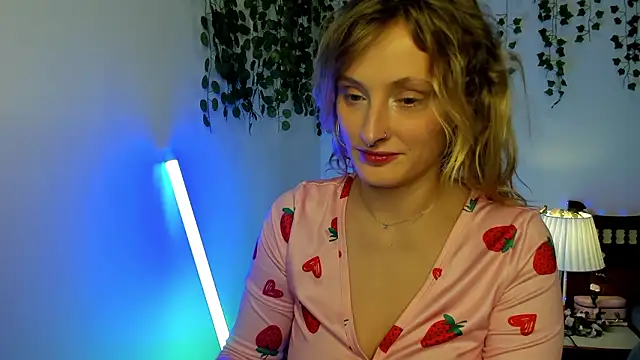 Ariana Spring online show from 01.16.26