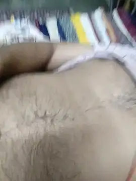 Snapshot of sumit_19 chatting on 10.31.25 sumit 19 online show from 10.31.25