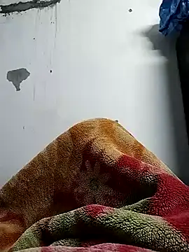 Snapshot of sumit_19 chatting on 12.22.25 sumit 19 online show from 12.22.25