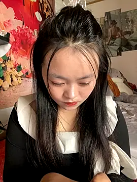 Snapshot of Julia-Elsa chatting on 09.17.25 Julia-Elsa online show from 09.17.25