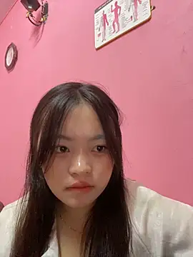 Snapshot of Julia-Elsa chatting on 10.14.25 Julia-Elsa online show from 10.14.25