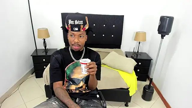 Snapshot of maikol_monstercock chatting on 09.16.25 maikol monstercock online show from 09.16.25