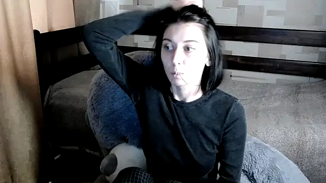 Snapshot of AiryR chatting on 10.15.25 AiryR online show from 10.15.25