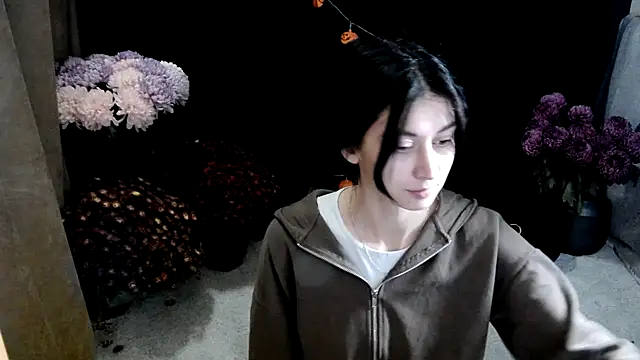 Snapshot of AiryR chatting on 11.05.25 AiryR online show from 11.05.25