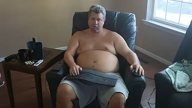 Single White Male online show from 09.14.25