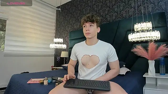 TaylerWhite online show from 05.16.26
