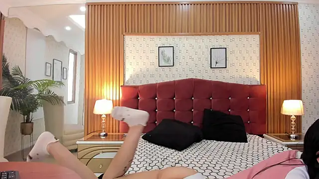 Snapshot of Sophie_Calloway chatting on 09.10.25 Sophie Calloway online show from 09.10.25