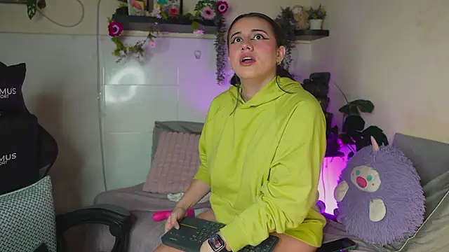 Lana Herondale online show from 03.12.26