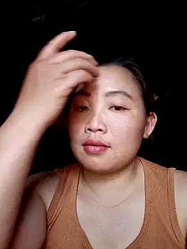 PhamPhung online show from 10.05.25