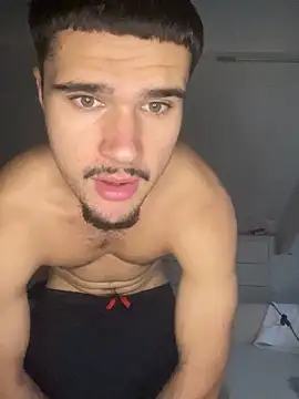 Snapshot of los_freaky chatting on 10.15.25 los freaky online show from 10.15.25