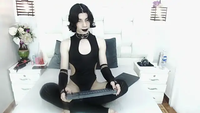 Atley Dolly online show from 09.12.25