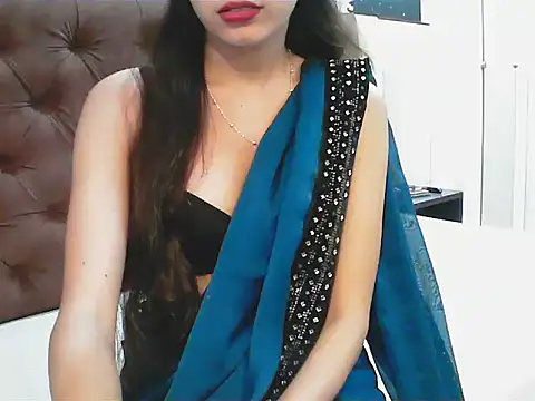 Snapshot of elize__ chatting on 09.10.25 elize   online show from 09.10.25