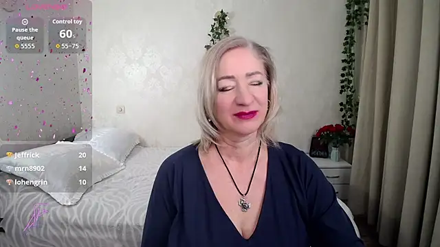 hunters woman online show from 11.28.25