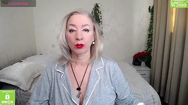 hunters woman online show from 03.23.26