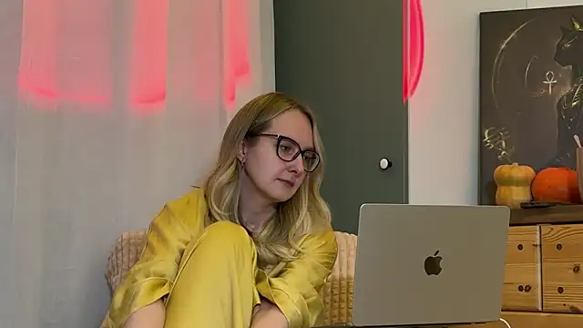 KiraxFate online show from 11.13.25