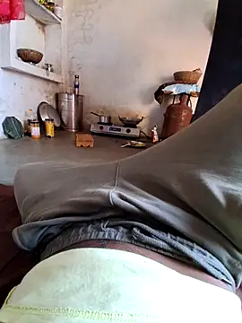 RAYI Queen 3 online show from 10.12.25