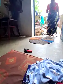 RAYI Queen 3 online show from 10.30.25