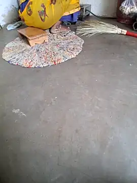 RAYI Queen 3 online show from 11.22.25