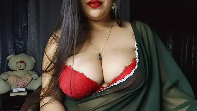 Snapshot of MissNasha chatting on 05.27.26 MissNasha online show from 05.27.26