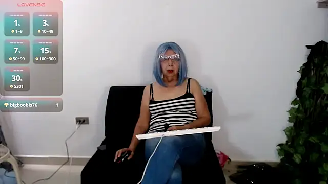 ruth blue21 online show from 10.26.25