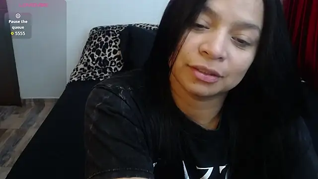 Snapshot of Sara_cute92 chatting on 12.14.25 Sara cute92 online show from 12.14.25